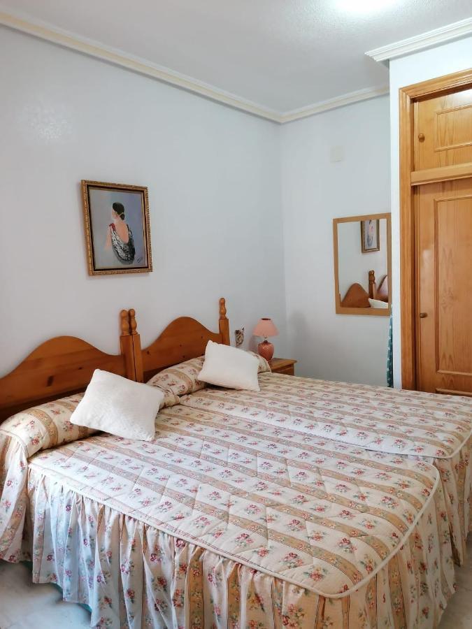 Gemuetliche Ferienwohnung In Torrevieja Ca100M Vom Strand Playa Del Cura Entfernt 외부 사진
