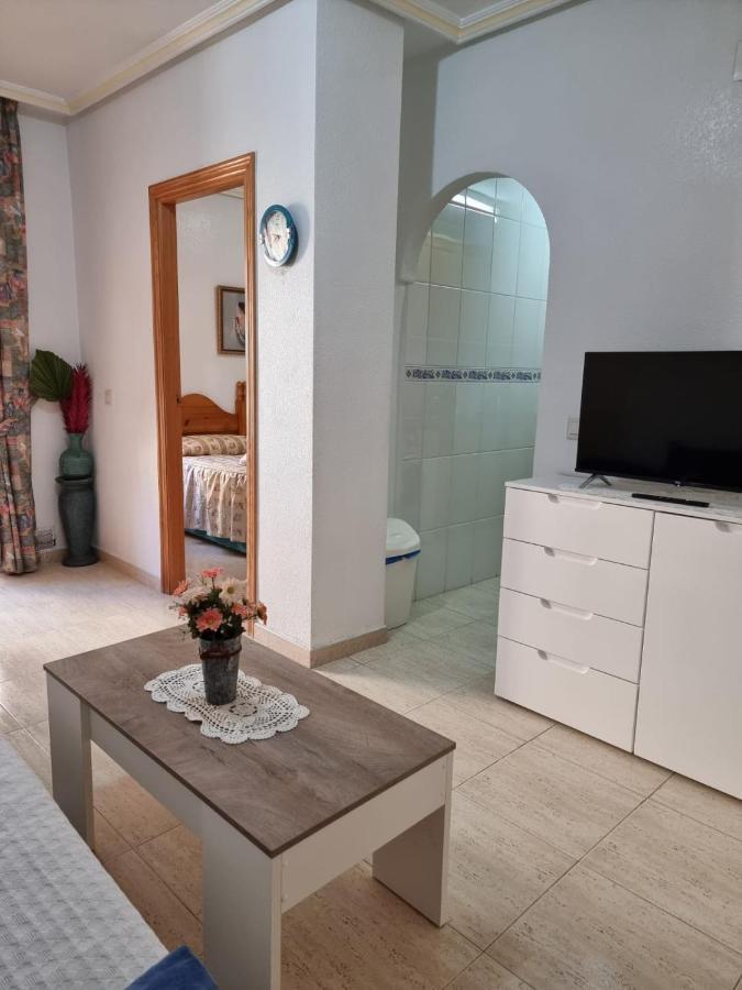 Gemuetliche Ferienwohnung In Torrevieja Ca100M Vom Strand Playa Del Cura Entfernt 외부 사진